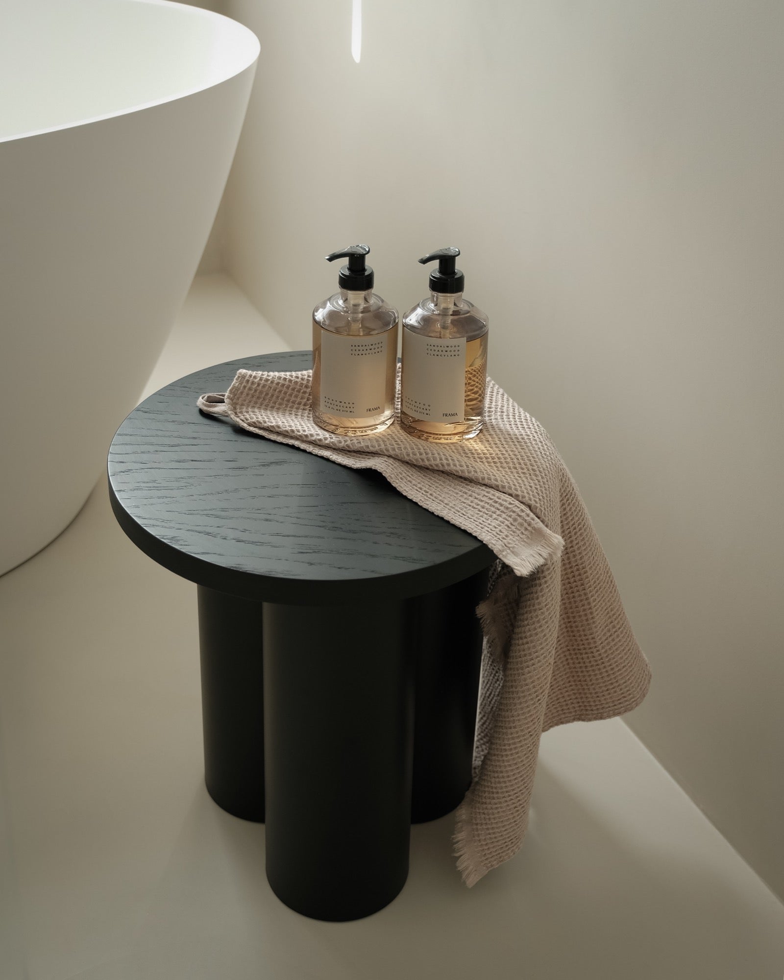 Elevate your bathroom and make your everyday routine even more enjoyable. Discover furniture and decor for small, aesthetic bathrooms, such as shelving units, side tables, mirrors, shelves, towel racks, and more. Get inspired with small bathroom ideas.
