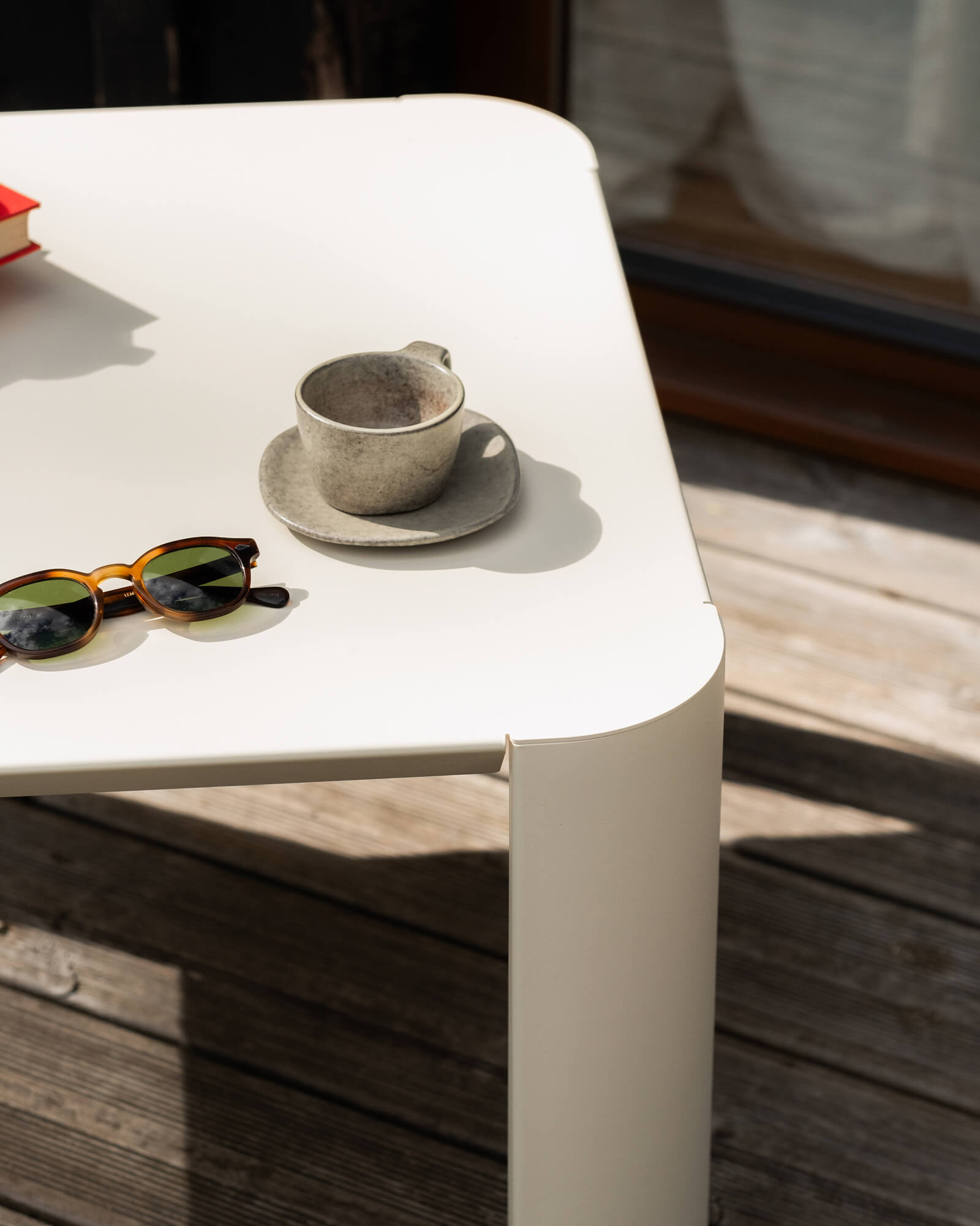 Fli Outdoor Coffee Table