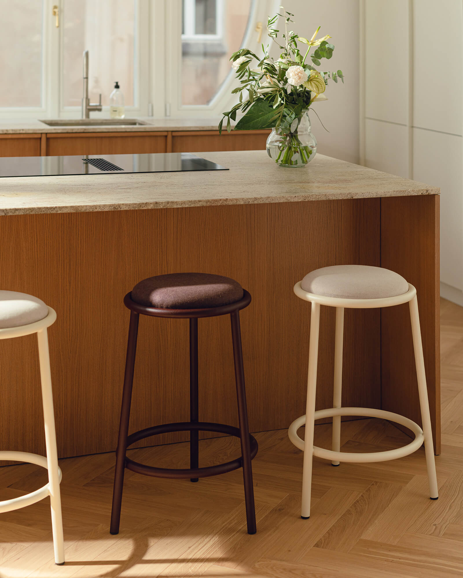 Hogo Bar Stool