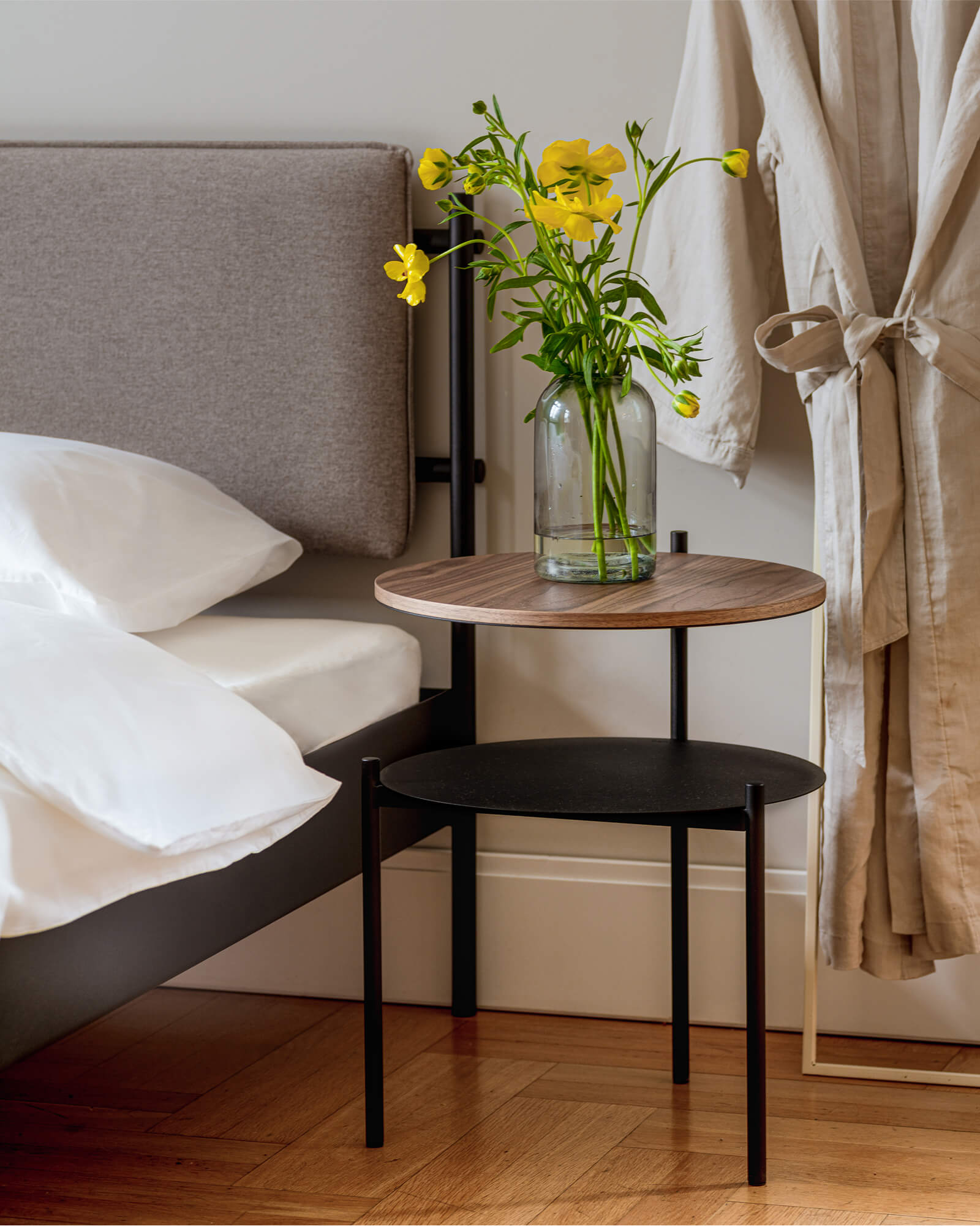 Bundle lit Eton et table de chevet Tu