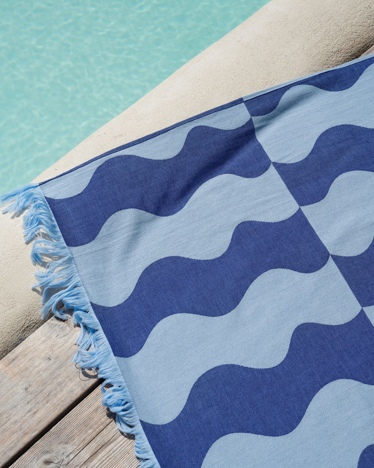 Nugo Beach Towel