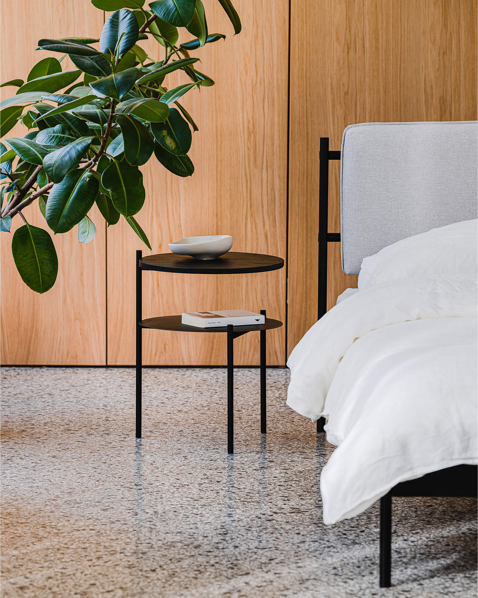 Bundle lit Streiko et table de chevet Tu