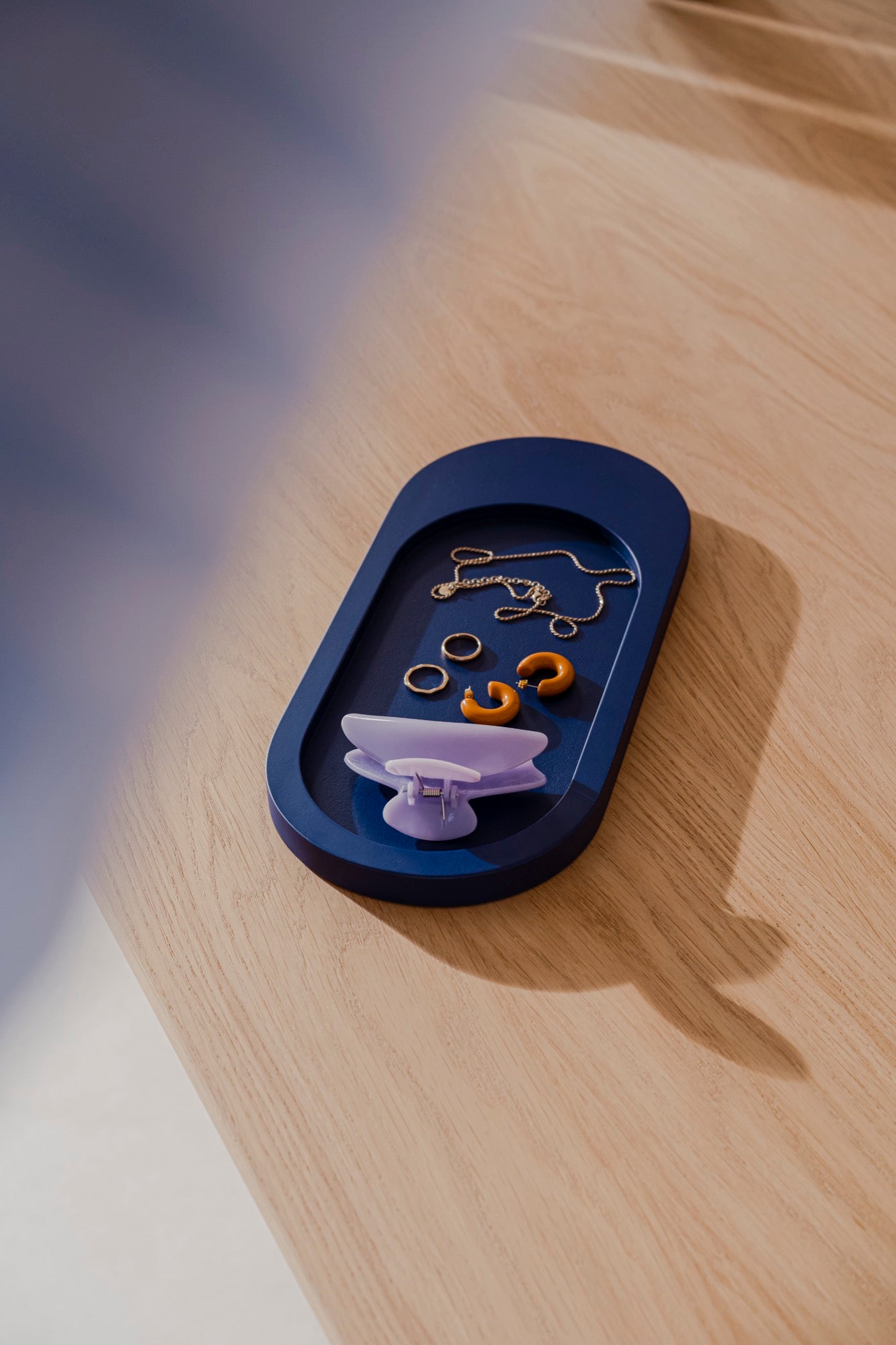 Wejdź na stronę Salon i odkryj pomysły na małe, przytulne i estetyczne przestrzenie. Odkryj nowoczesne projekty, w tym kawowe Stoły, Pufy, Stołki, boczne Stoły, Sofy, Fotele, tafty, Meble RTV, Komody i inne. Kolorowe, japońskie lub minimalistyczne.