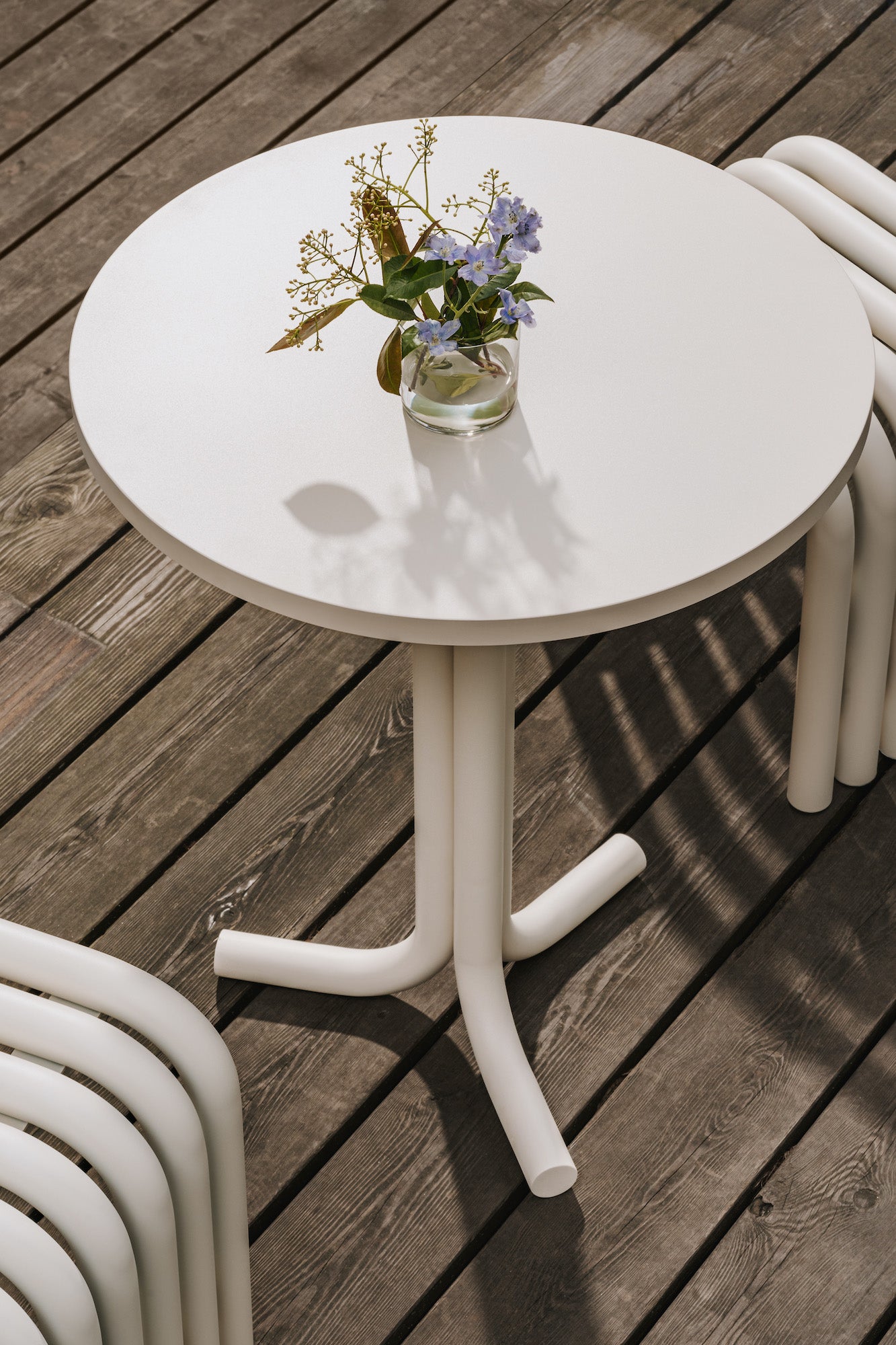 From small balconies to spacious gardens, our collection of garden furniture has everything needed to enjoy your outdoor to the fullest. Explore tables, stools, benches, and more for aesthetic balconies and modern gardens. Minimal balconies.