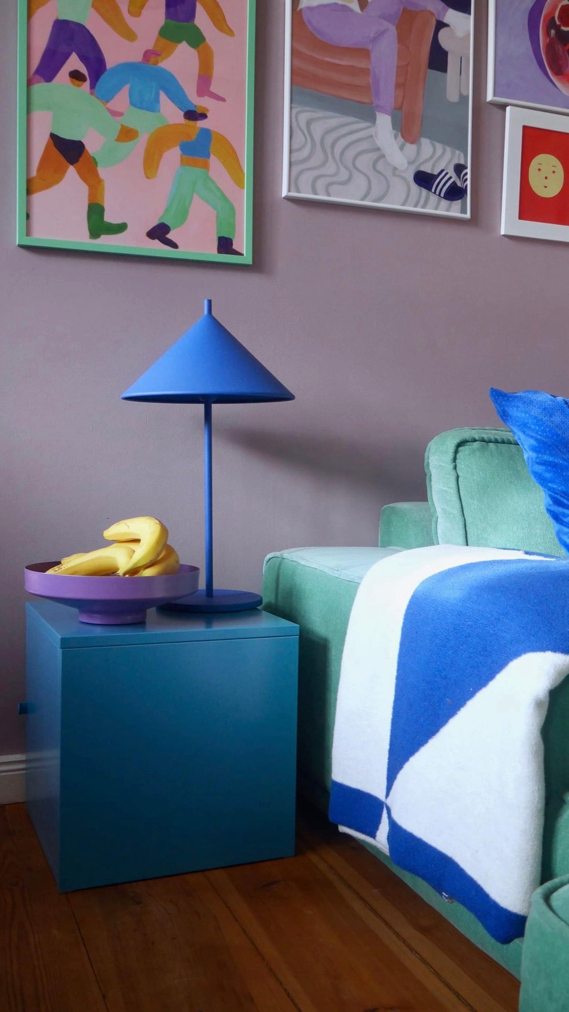Machen Sie es sich bequem und entdecken Sie Wohnideen für kleine, gemütliche und ästhetische Räume. Entdecken Sie moderne Designs wie Couchtische, poufs, Hocker, Beistelltische, sofas, Sessel, Ottomane, TV-Ständer, sideboards und mehr. Bunt, japandi oder minimalistisch.