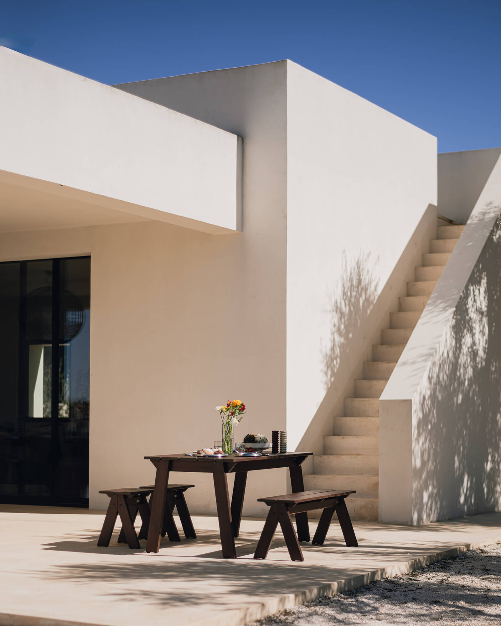 Navo Table - 79 x 77 cm