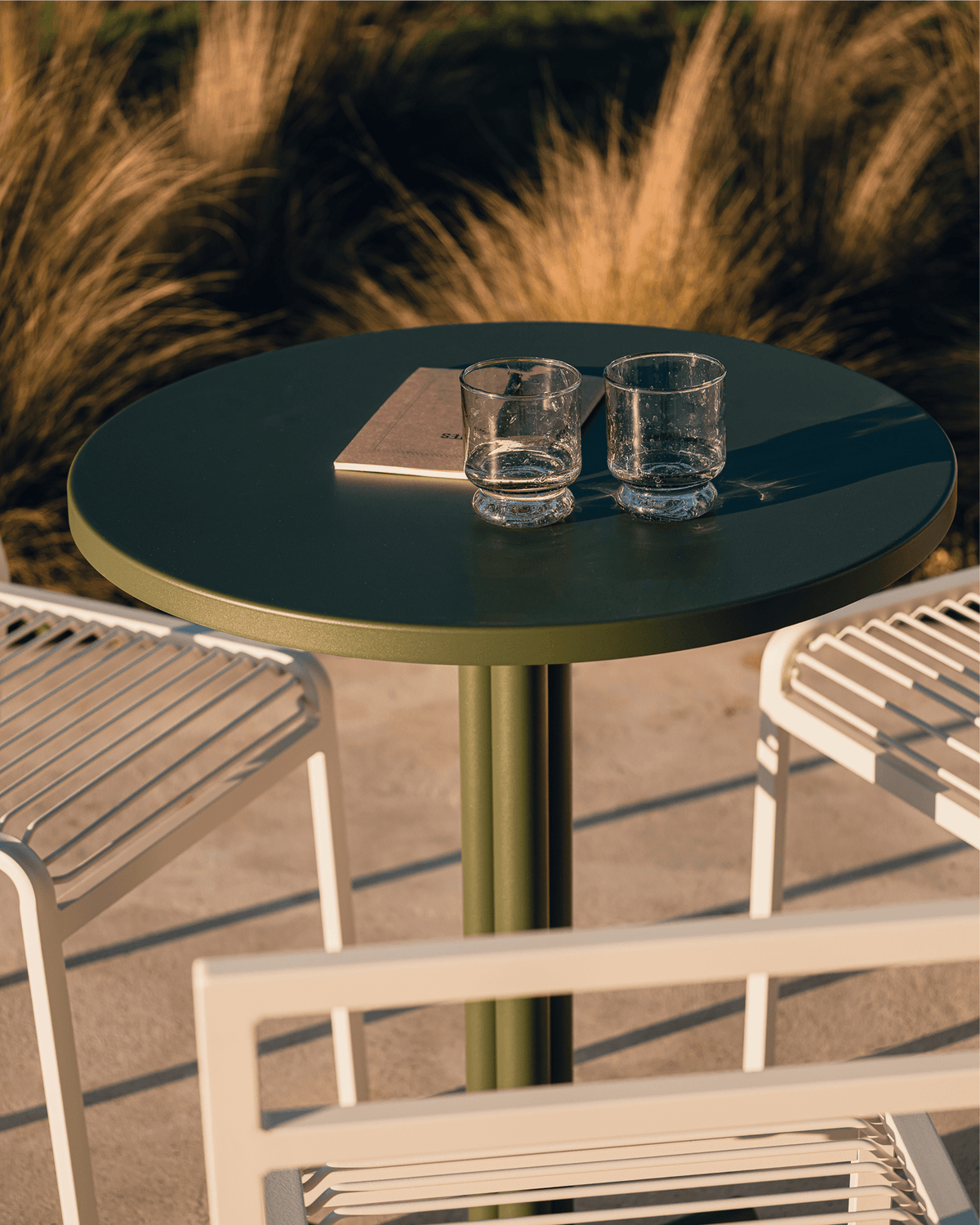 Nokk Café Table - blue - tall round steel bistro table - noo.ma