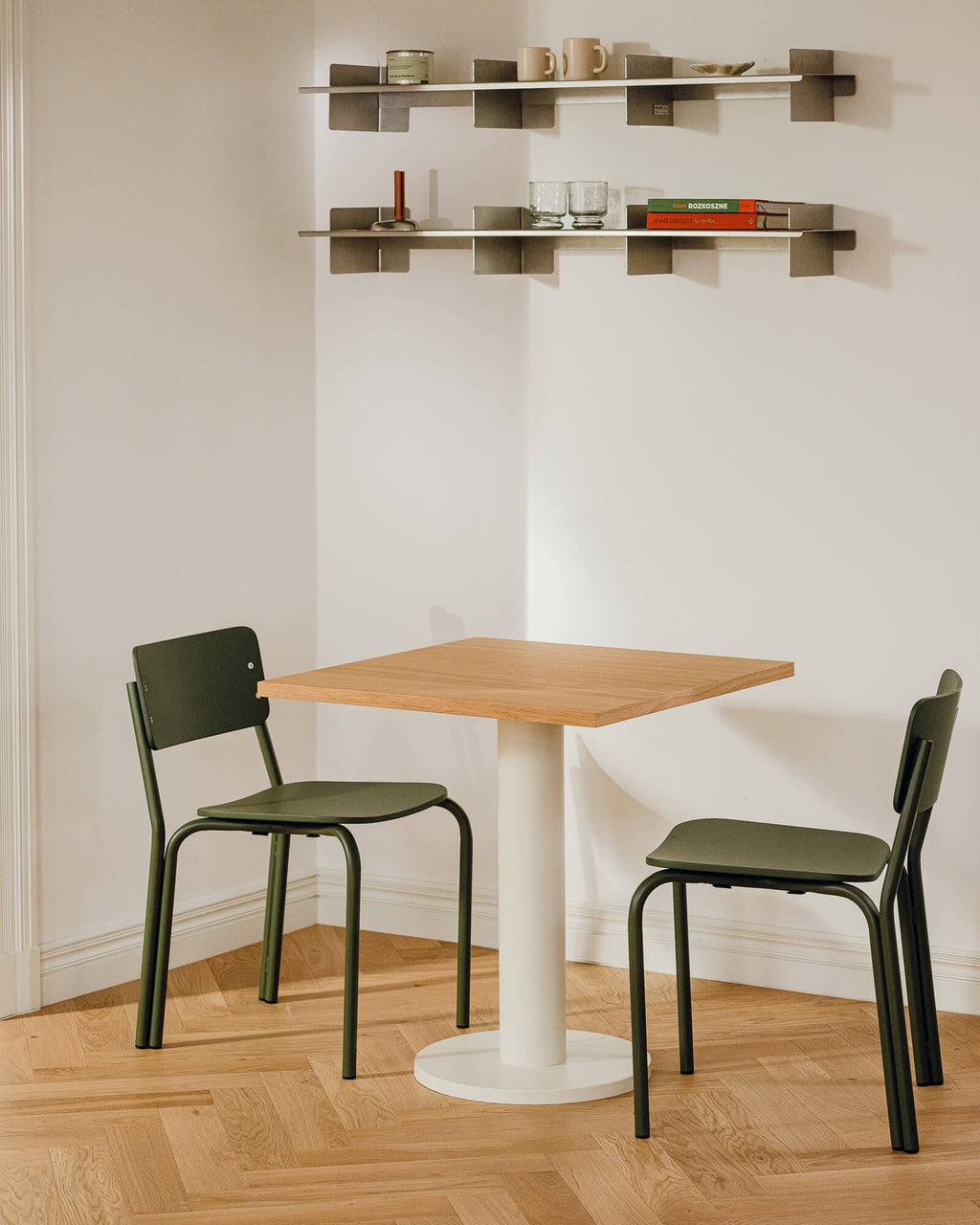 Sool Café Table
