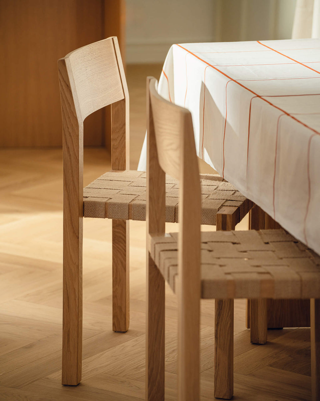 Toli Chair