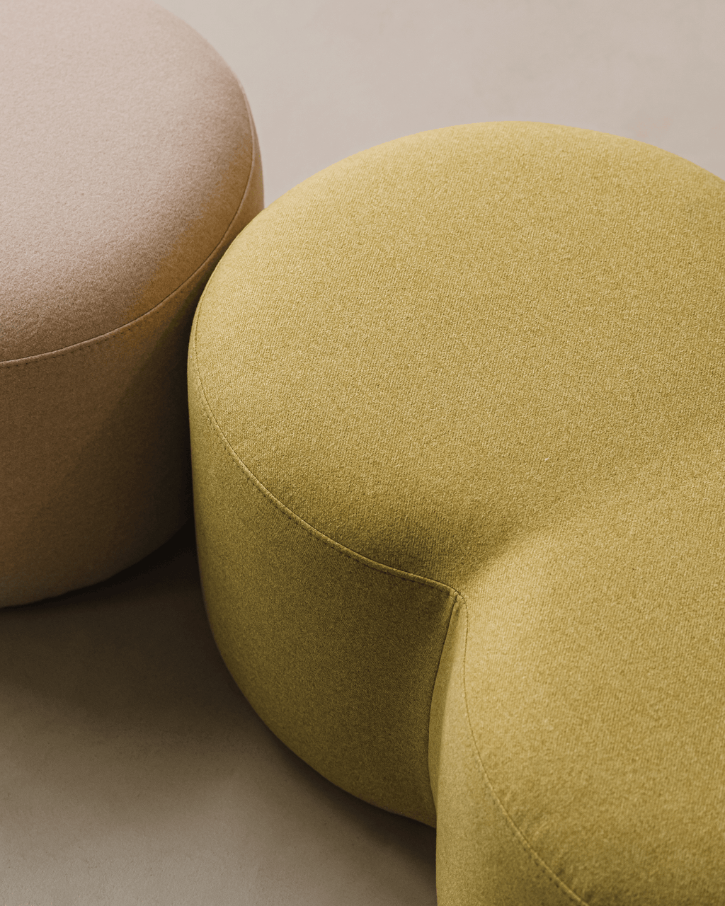 Umbo Pouf