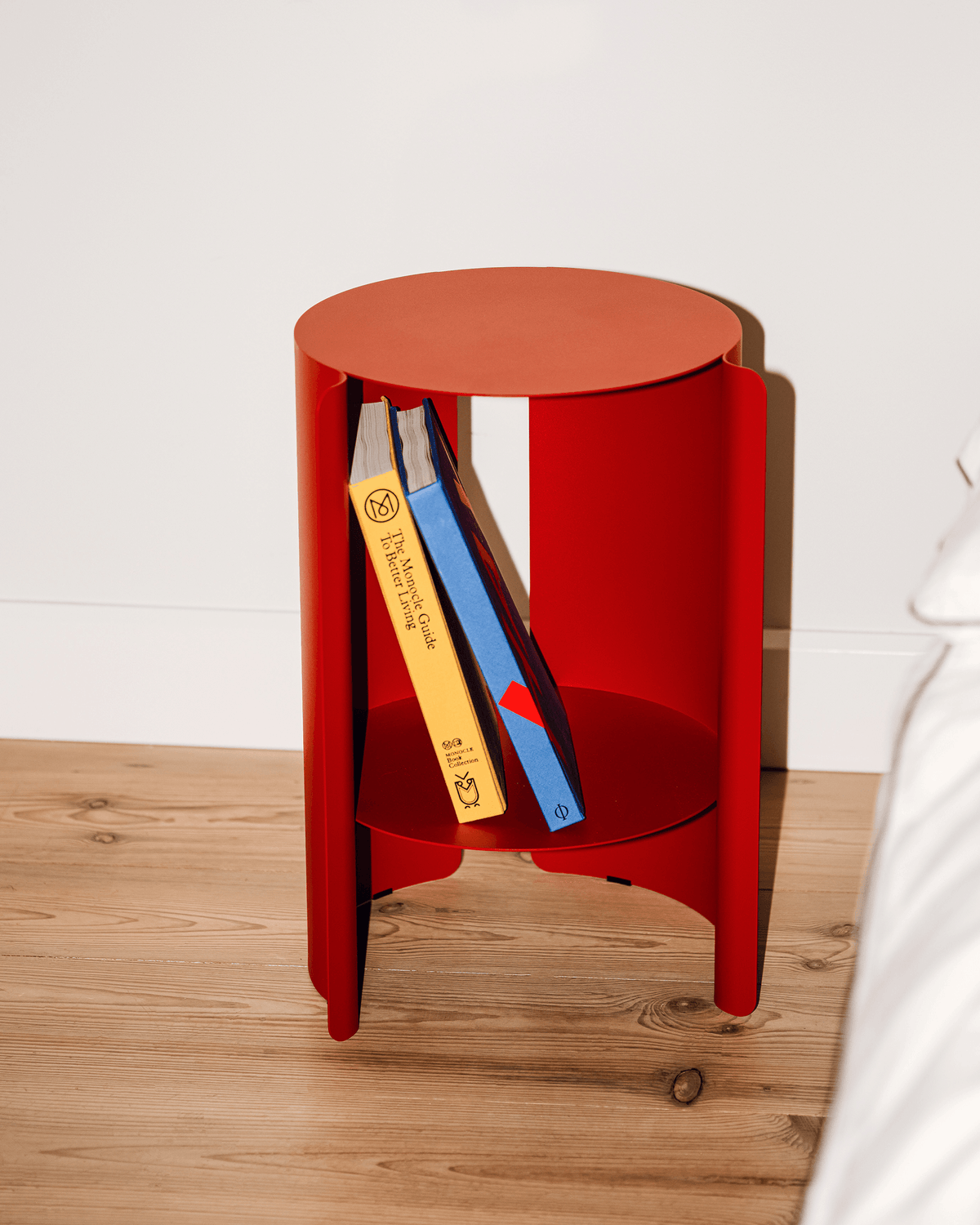 Wa Side Table - red - modern steel side table - noo.ma
