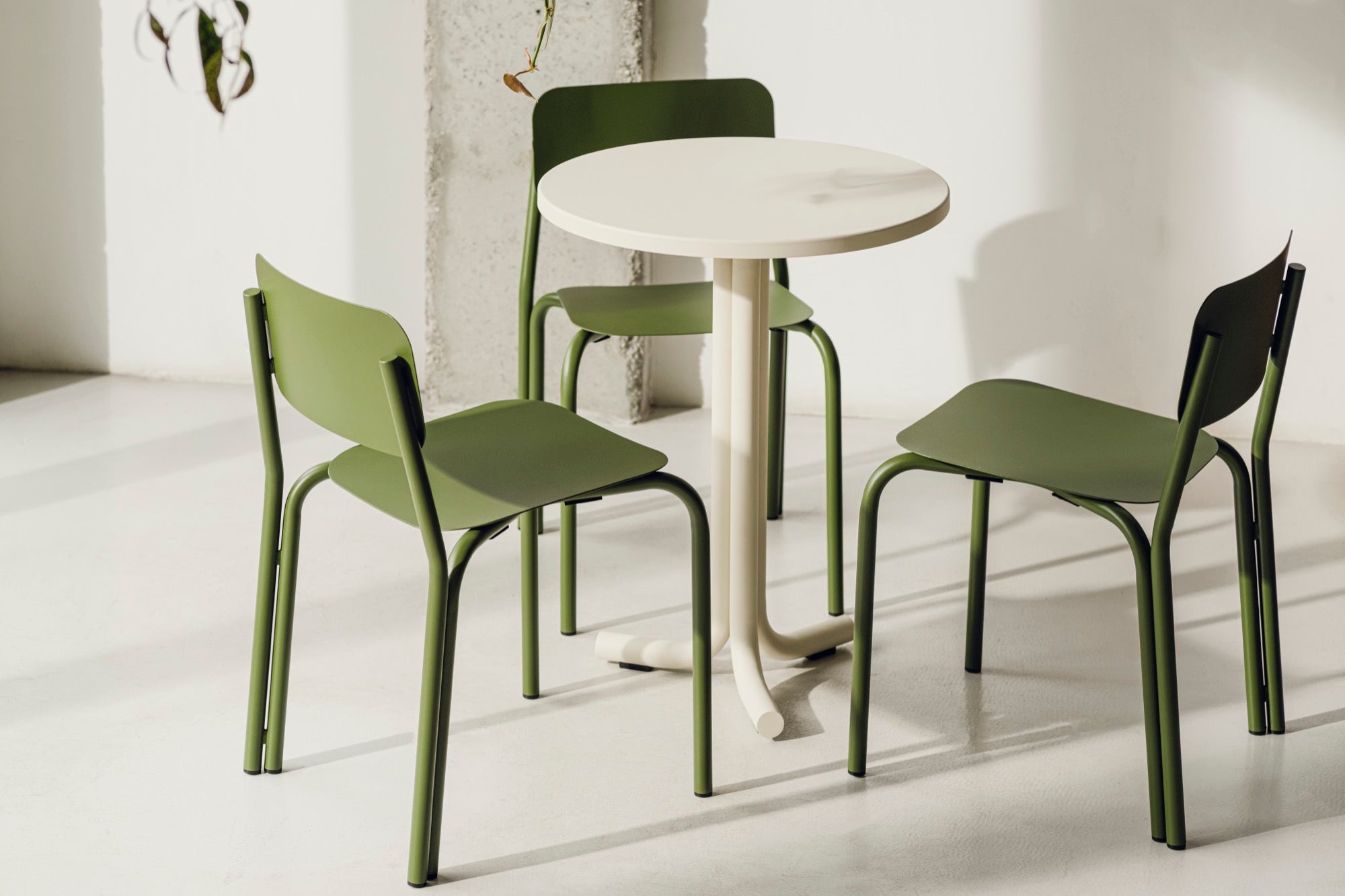 Table café Nokk & 2 chaises Kei