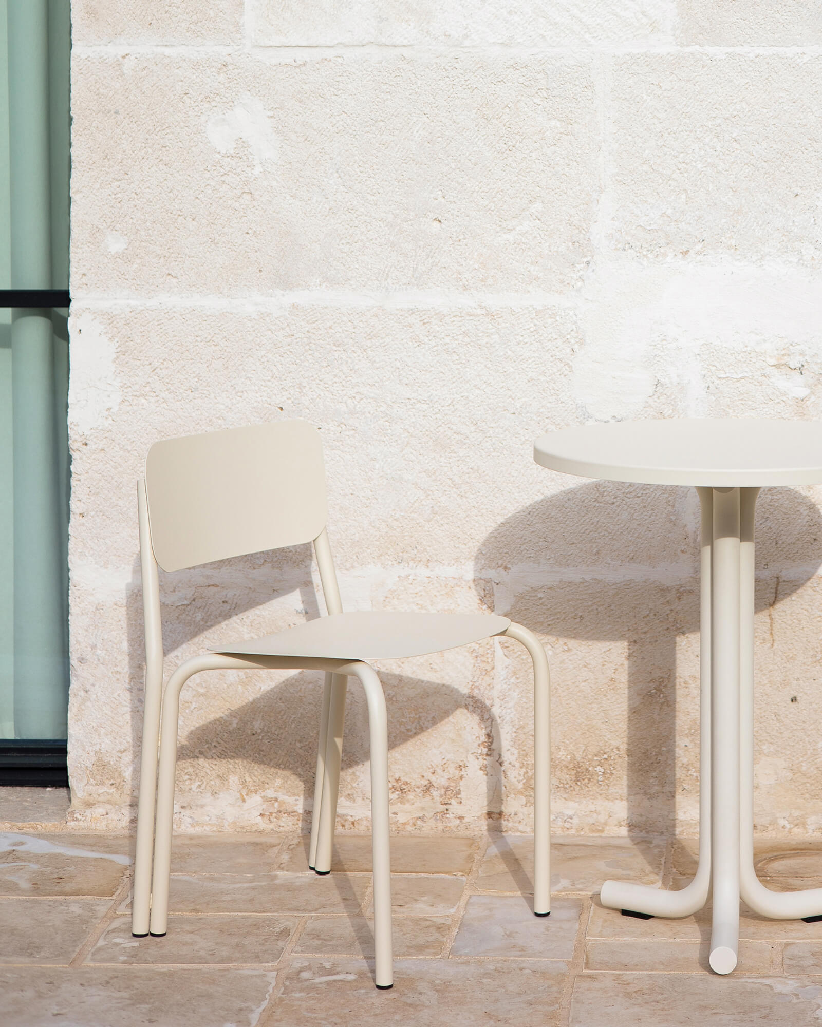 Stolik kawiarniany Nokk i 2x krzesło Kei